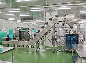 全自動外賣餐飲預(yù)制菜包裝機